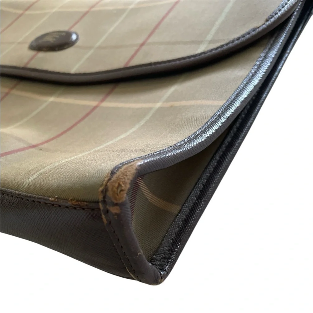 Burberry’s Vintage Beige Canvas Clutch Bag